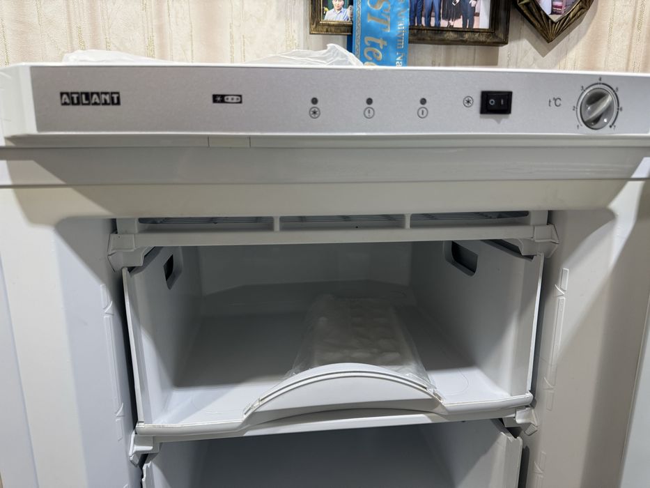 Продам вертикальный морозильник