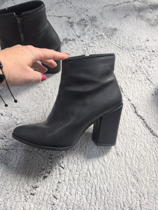 Дамски боти на дебел ток, 39 номер