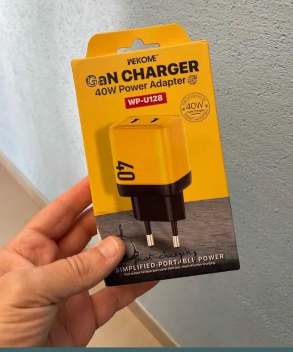 Încărcător superfast charge GaN 40W cu cablu USB-C USB-C 1m