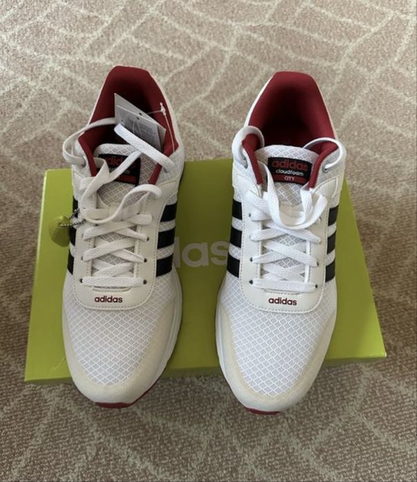Vand adidasi ADIDAS, marime 44.5 , NOI, in cutie