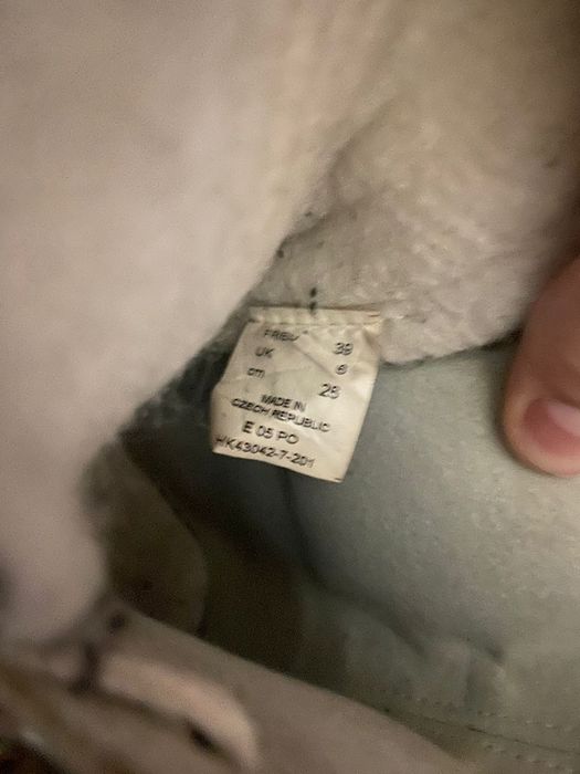 Продам хокейнные коньки