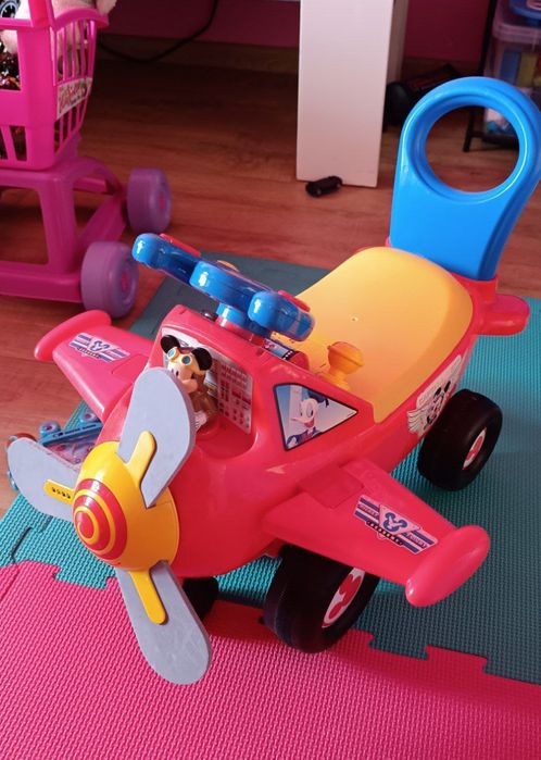 Продавам самолет за деца 3в1