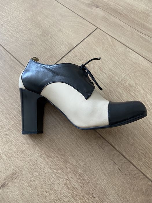 Продам туфли , сапоги в подарок б/у