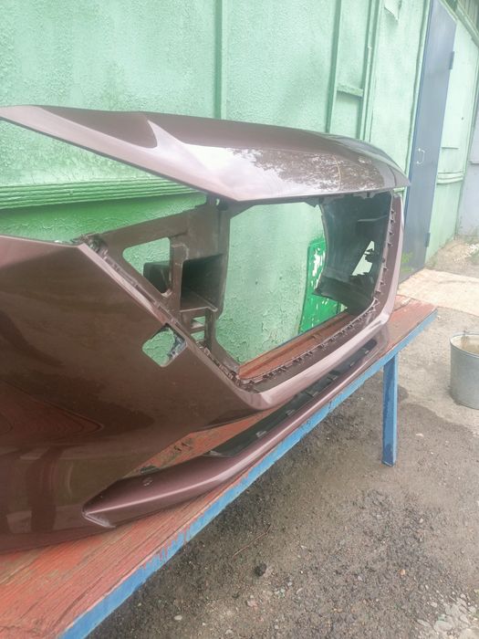 Продам бампер Hyundai Accent