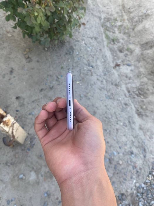 Iphone 11 xotirasi 128/72