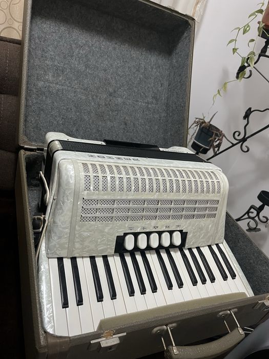 Acordeon Hohner Concerto 3 N stare foarte buna