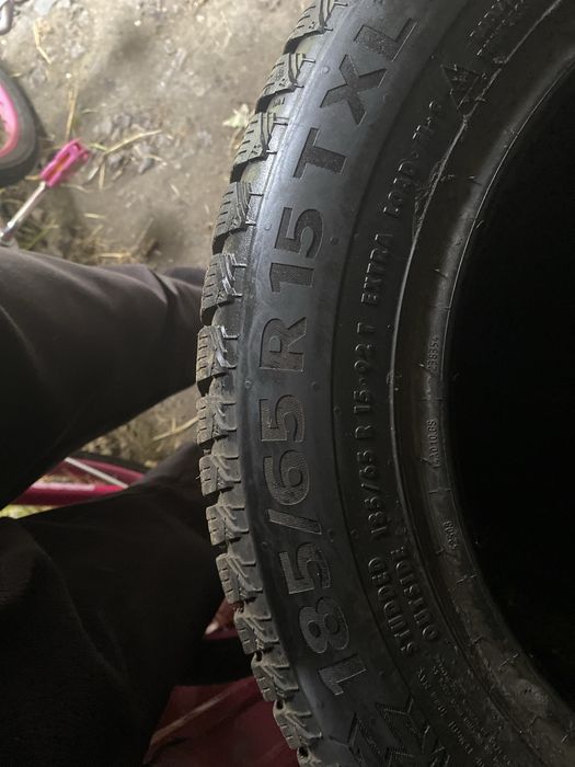 Продам шины с шипами 185/65/15
