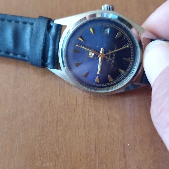 Ръчен мъжки часовник.