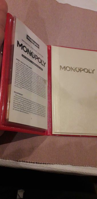 Монополи сгъваема и магнитна игра