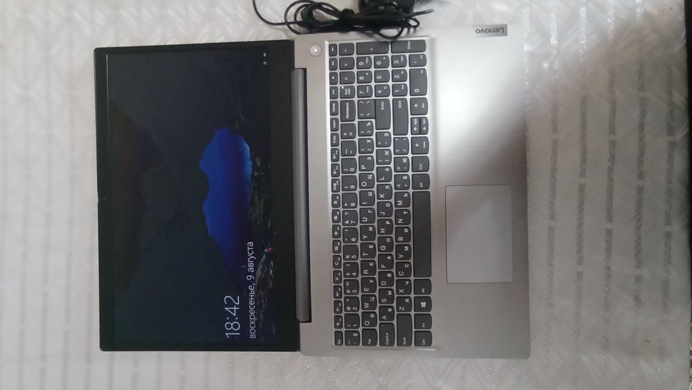 Lenovo  IdeaPad 3 15IGL05