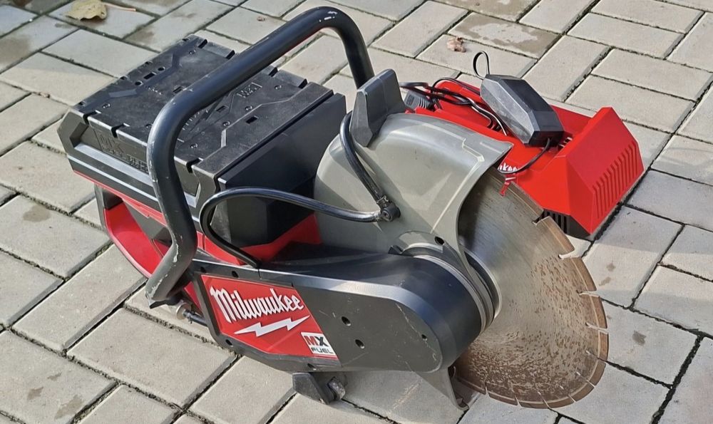 Milwaukee fierastrau COS 350