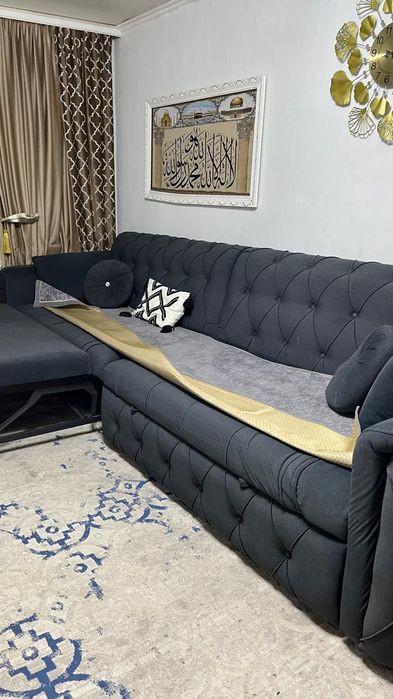 Диван очень красивый 3 мет