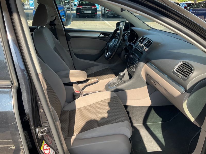 Volkswagen Golf VI 1.6 TDI Advance BlueMotion Tech 2011