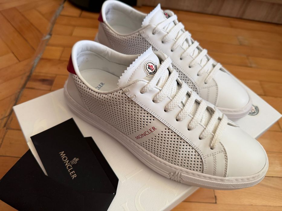 Обувки Moncler New Monaco, бели