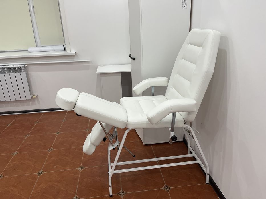 Продам кушетку косметолог педикюр