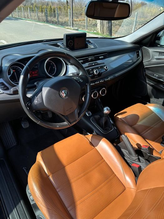 Alfa Romeo Giulietta 2011 2.0 JTDM 140 cai Euro 5 motor cu 70k km