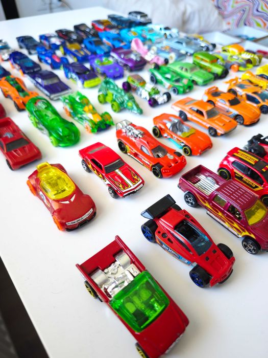 Lot 58 Hot Wheels EXCLUSIV – Modele din Multipack și 5-Pack