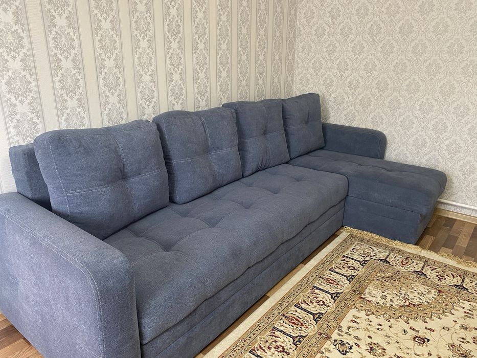 Срочно продам диван В отличном состоянии