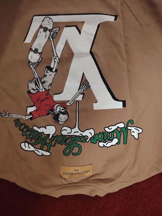 Tricou lousi Vuitton
