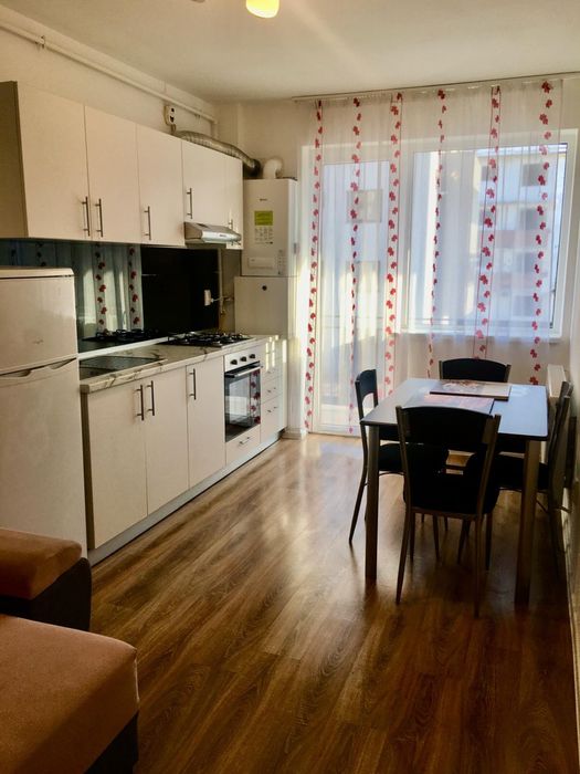 Inchiriez apartament Floresti cu parcare subterana