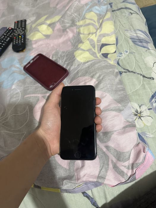 iPhone 8 продается