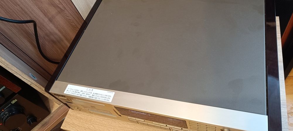 Продам DAT Sony 75 ES