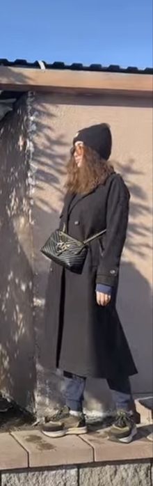 Продам черное пальто