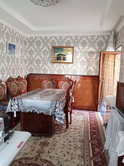 Uy sotiladi gaz svet suv bor