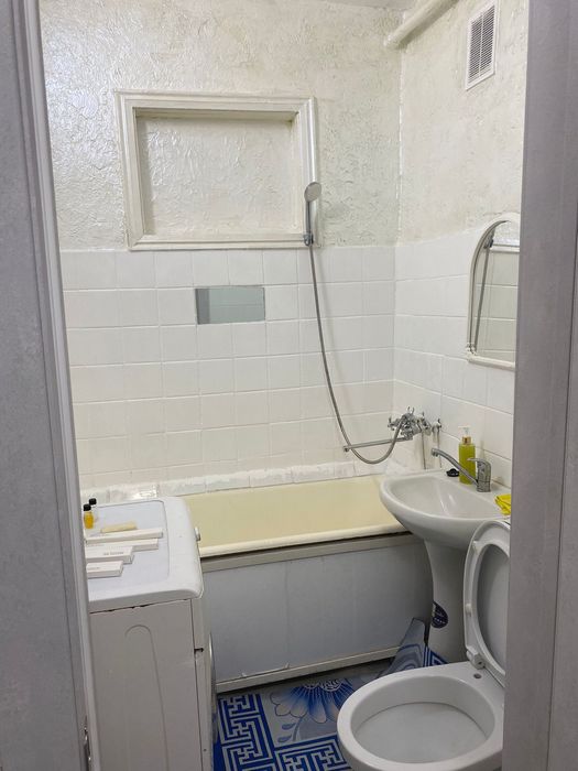 Сдам двухкомнатную квартиру район КЖБИ