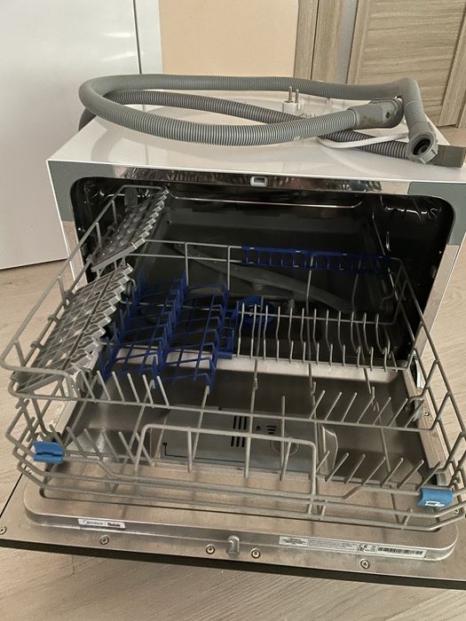 Посудомойка Midea MDWT-617LWW
