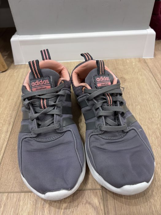 Дамски обувки adidas