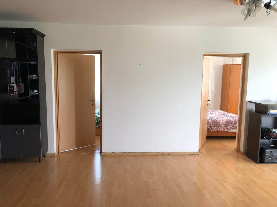 Inchiriez apartament 3 camere in Dambul Rotund