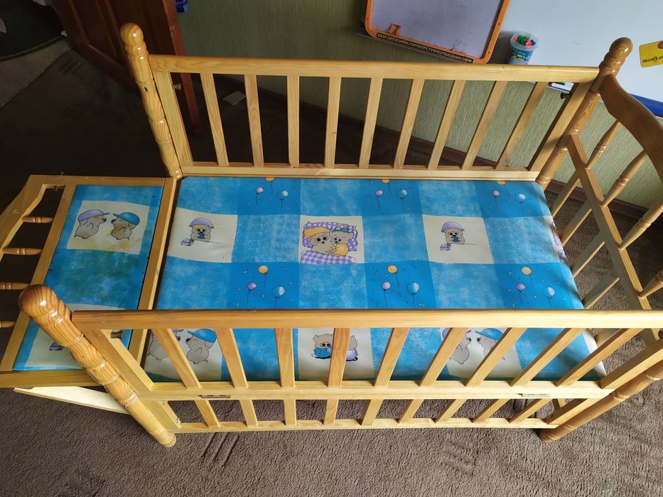 Манеж- кроветка деревянная  Стульчик