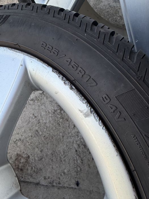 Оригинални джанти Seat 5x112 17цола с гуми Всесезонни