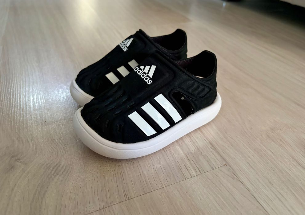 Детски сандали Adidas