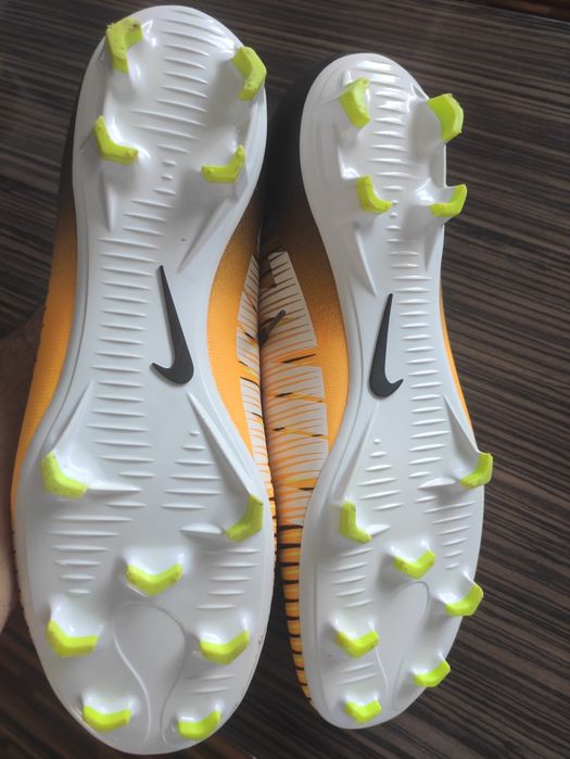 Ghete de fotbal Nike Mercurial noi marimea 42