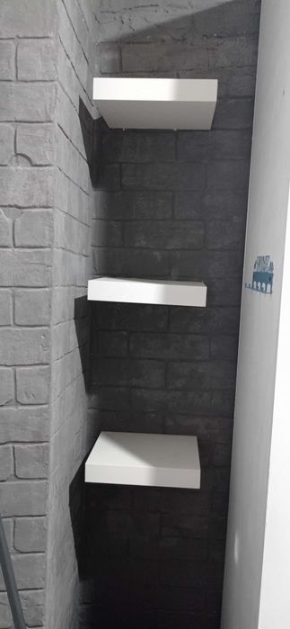 Настенные полки IKEA (5 шт.), белые и светлая сосна ЛАКК