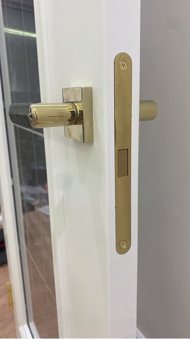 Установка дверей