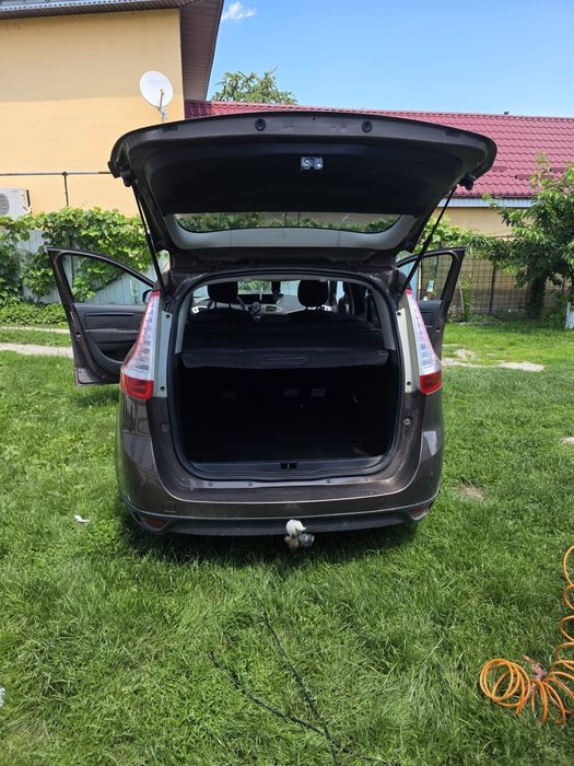 Renault grand scenic 2012