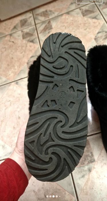 Ghete îmblănite negre