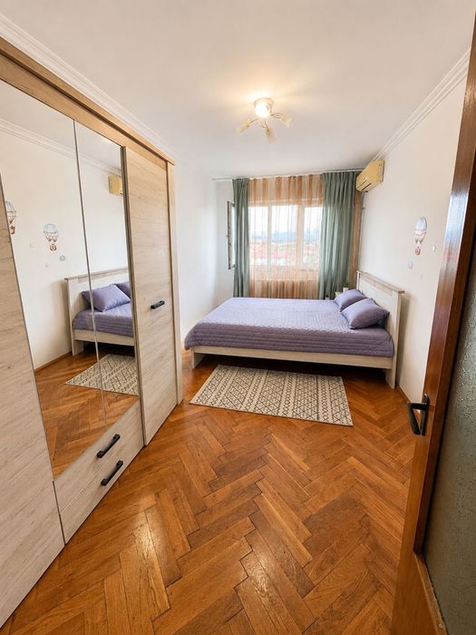 Apartament pe Mihai Viteazu,  cu 3 cam, de inchiriat