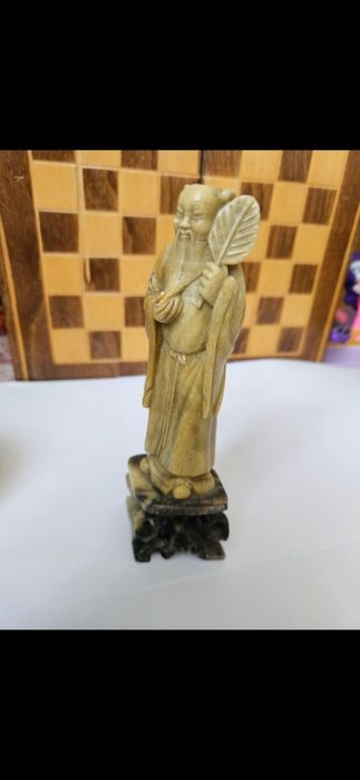 Statueta înțelept din piatra soapstone