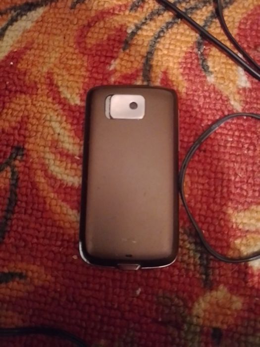 Телефоны с дефектами.