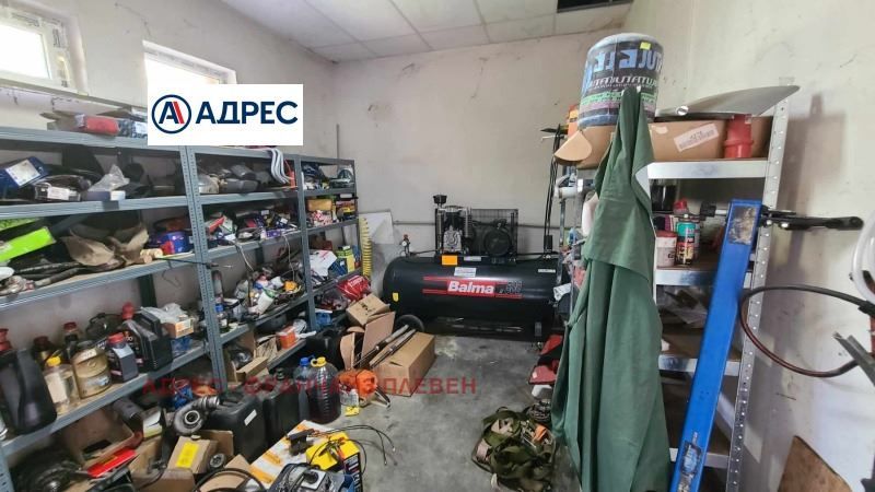 Гараж в Плевен, област-гр.Гулянци площ 610 цена 250000
