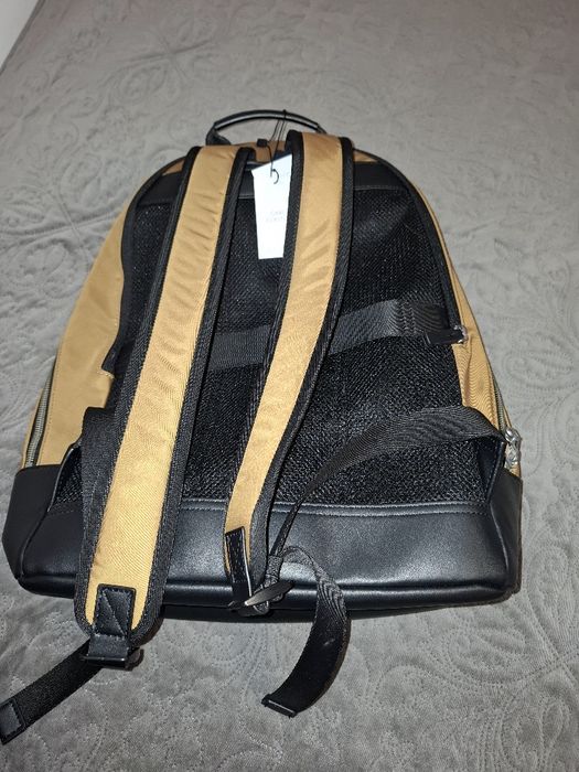 Vând rucsac Tommy Hilfinger