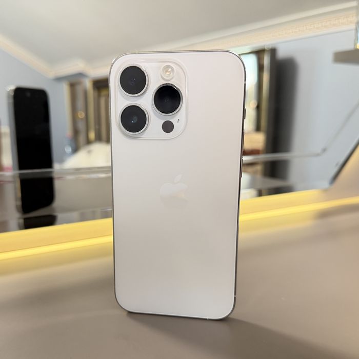 Vand IPhone 14 PRO  128 Gb 5 G silver