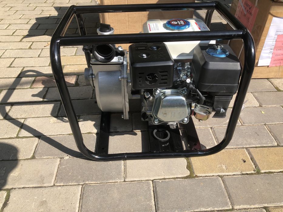 Водяной насос на бензине