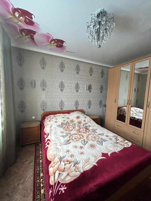 Продаётся 2- комнатная на КШТ