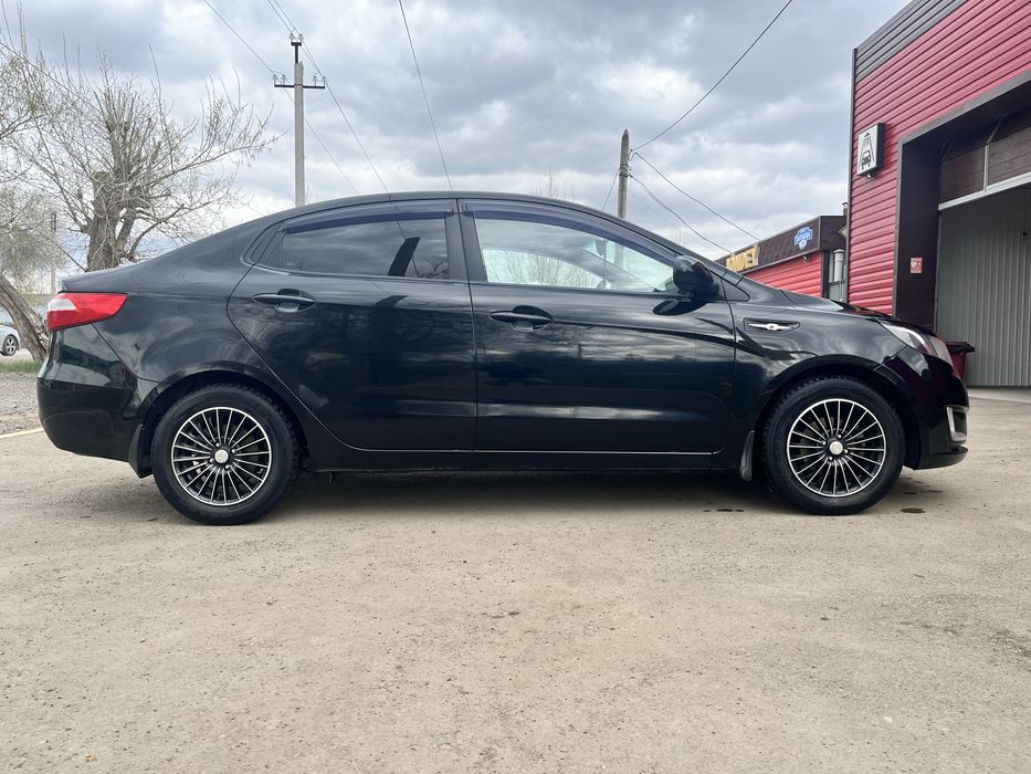 Продам Kia Rio в хорошем состоянии.