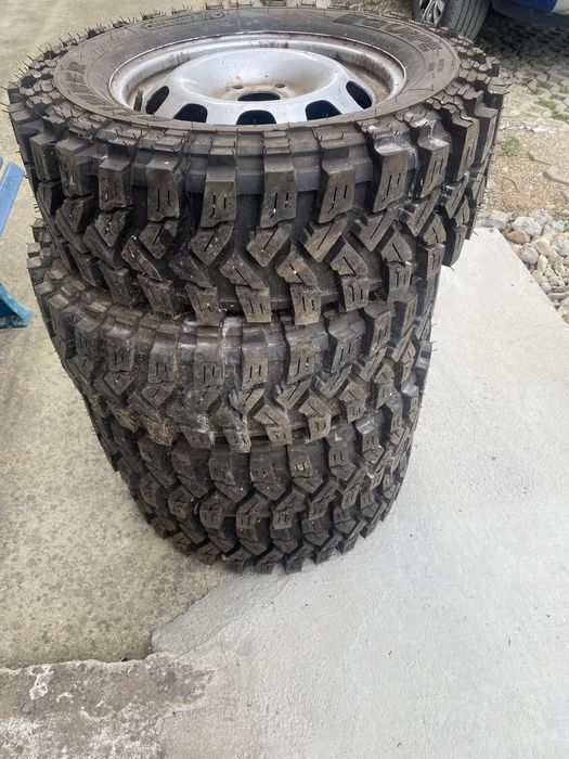 Cauciucuri offroad, de teren, de noroi